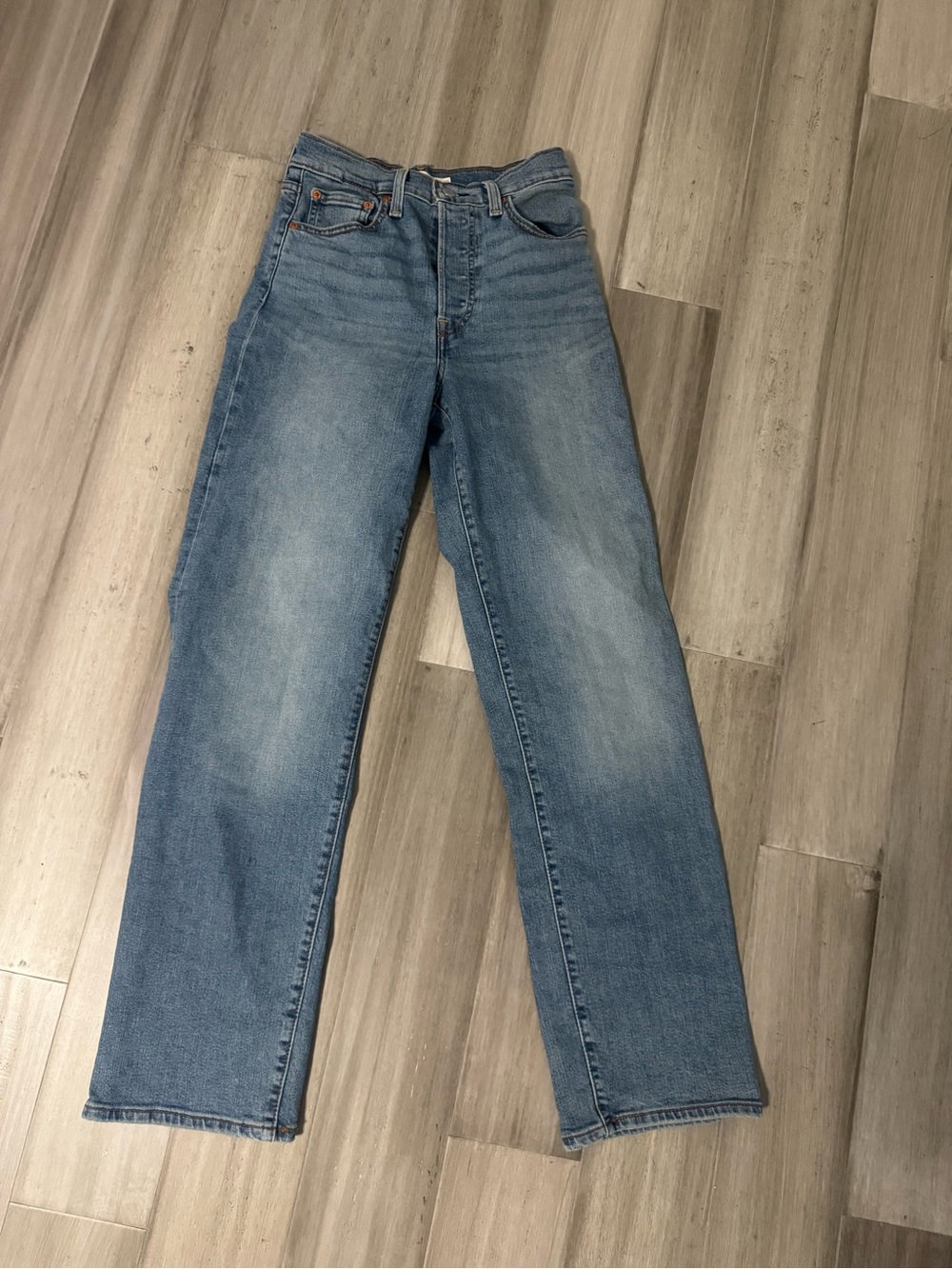 Levi Classic Straight Light Blue Jeans size 26